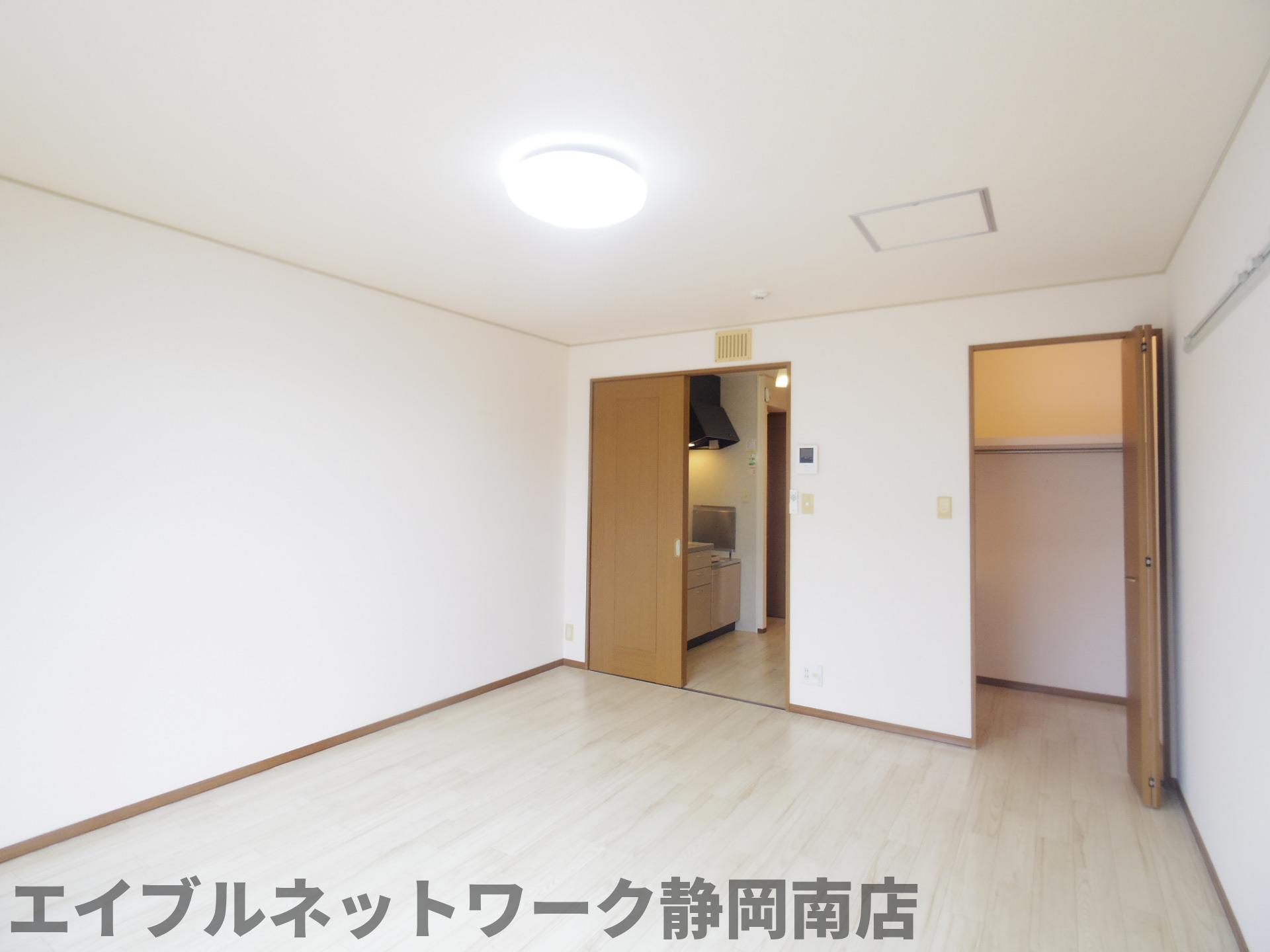 その他設備　こちらのリビングで趣味の時間をお楽しみください
