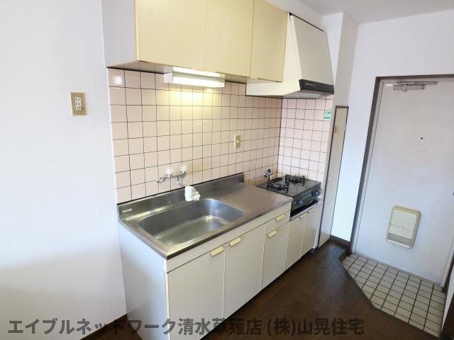 静岡鉄道静岡清水線 御門台駅 徒歩10分 4階建 築39年のキッチン写真