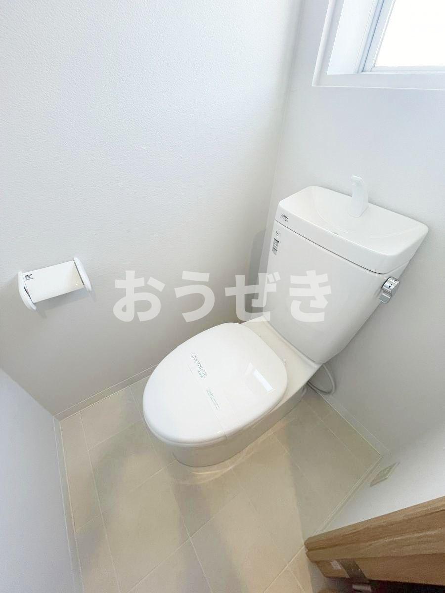 トイレ　※同仕様参考写真