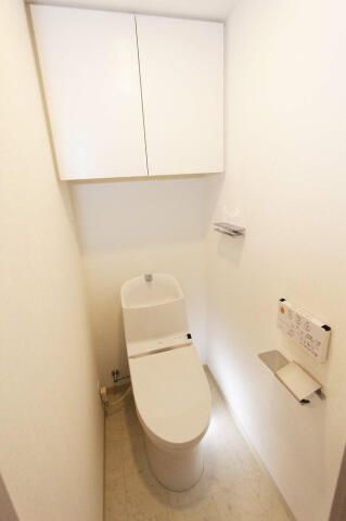 スカイコートヒルズ北新宿のトイレ写真