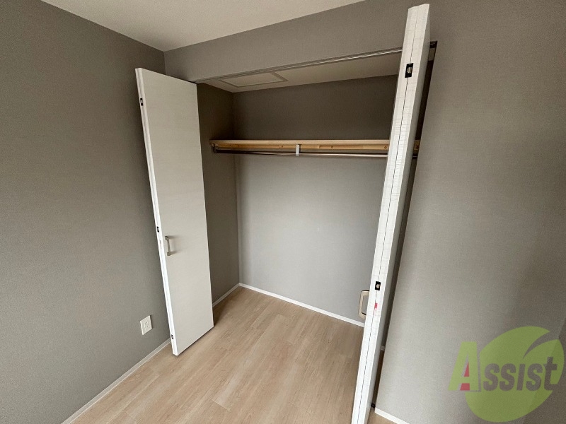 収納　寝室の収納です。部屋がすっきり片付きます。