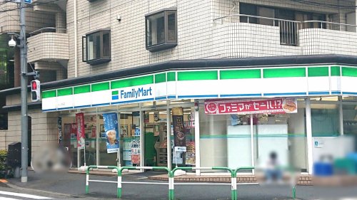 コンビニ　ファミリーマート ピソ池袋店（コンビニ）まで114m