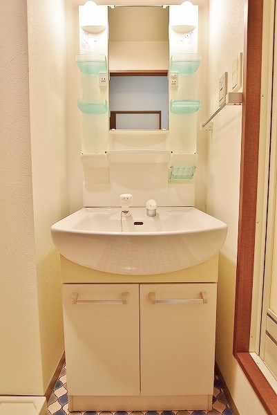 洗面設備　★シャワー付洗面化粧台★