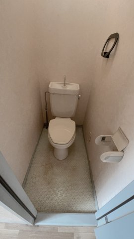 名鉄常滑線 聚楽園駅 徒歩11分 2階建 築34年のトイレ写真