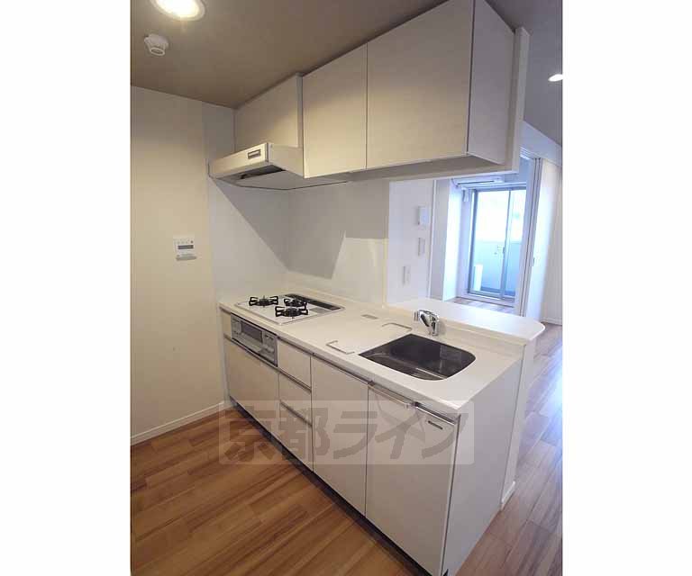 地下鉄東西線 山科駅 徒歩8分 7階建 築13年のキッチン写真
