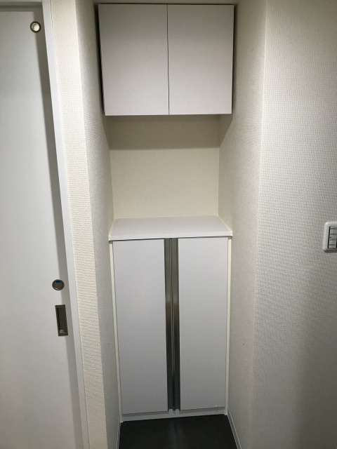 玄関　収納もある玄関です