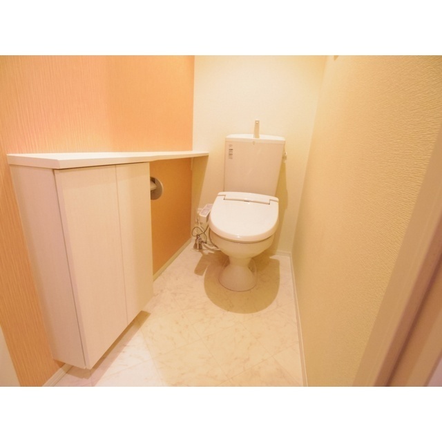 バン・ド・ソレイユ A棟のトイレ写真
