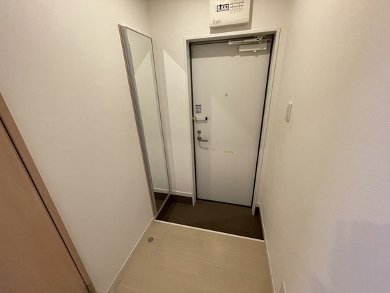 玄関　※別部屋の写真です