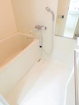 バス・シャワールーム　別タイプ部屋　参考写真です