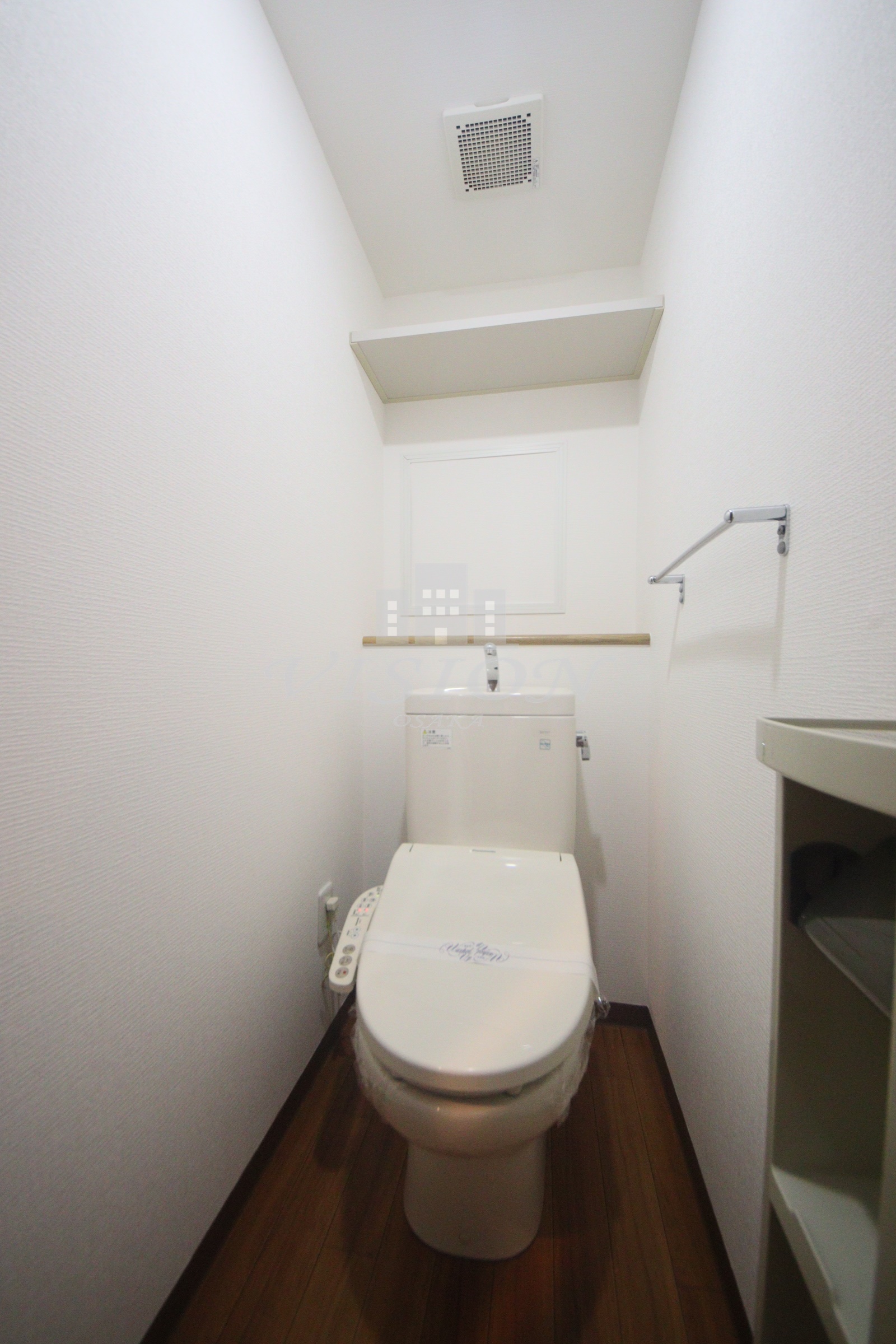CASSIA江坂のトイレ写真