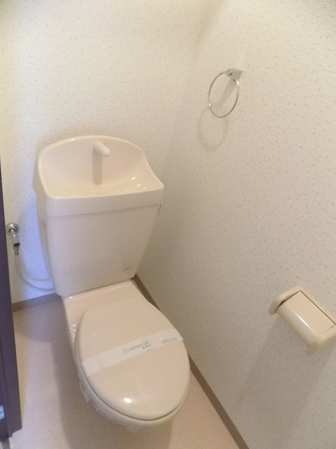 フジパレス草尾のトイレ写真