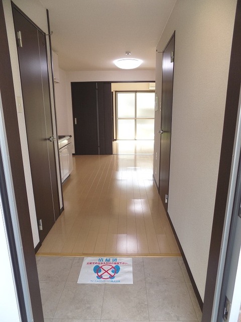 フジパレス草尾の玄関写真