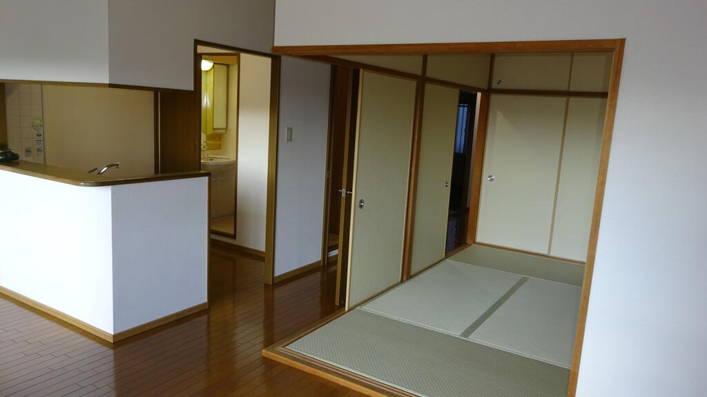 グレーシィ栗東ビステージの居間写真