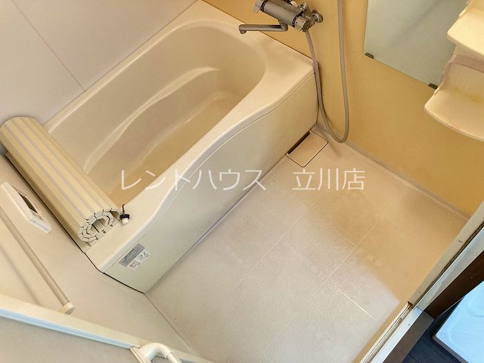 ＪＲ中央線 日野駅 徒歩10分 3階建 築36年の風呂写真