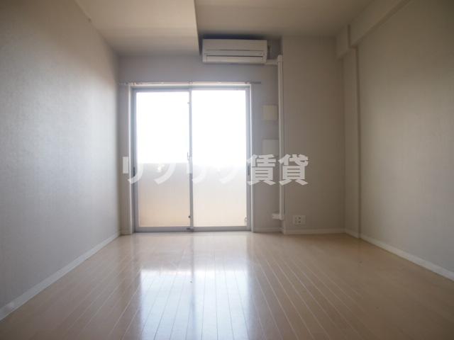 パークアクシス千葉の居間写真