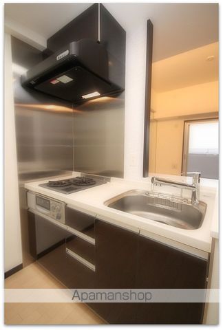 地下鉄長堀鶴見緑地線 西長堀駅 徒歩6分 11階建 築16年のキッチン写真