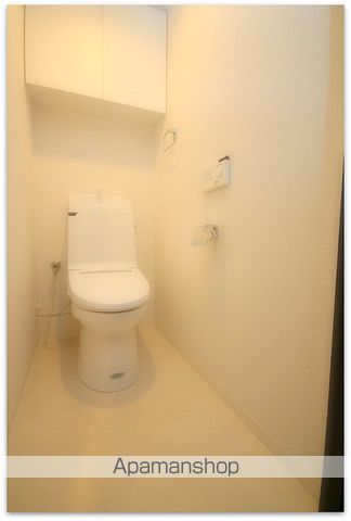 地下鉄長堀鶴見緑地線 西長堀駅 徒歩6分 11階建 築16年のトイレ写真