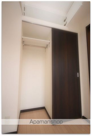 地下鉄長堀鶴見緑地線 西長堀駅 徒歩6分 11階建 築16年の内装写真