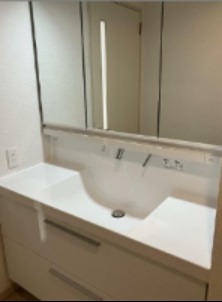 洗面設備　同仕様写真を含む