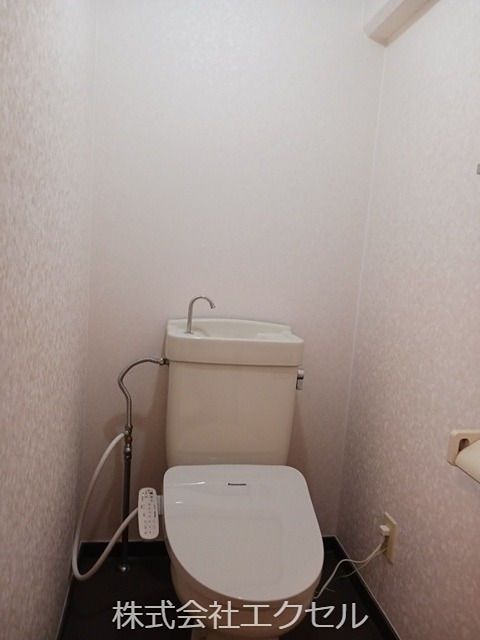 ＪＲ青梅線 河辺駅 徒歩17分 6階建 築37年のトイレ写真