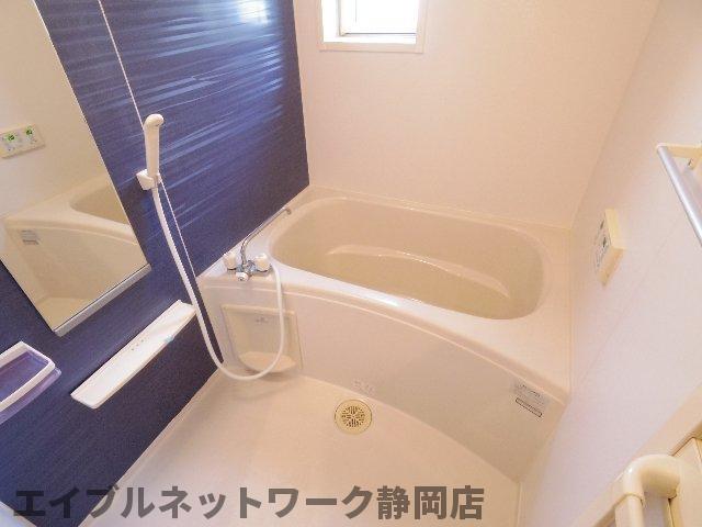 バス・シャワールーム　日々の疲れを癒すお風呂付です