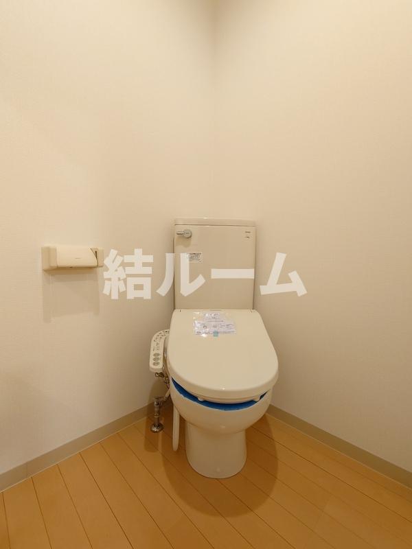 ＪＲ山手線 池袋駅 徒歩20分 3階建 築18年のトイレ写真