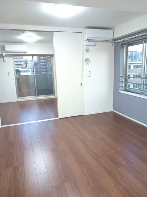 ディアコート本厚木の居間写真