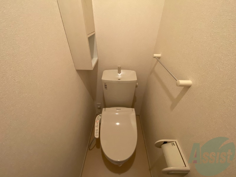 トイレ　トイレはあると嬉しいウォシュレット付きです。