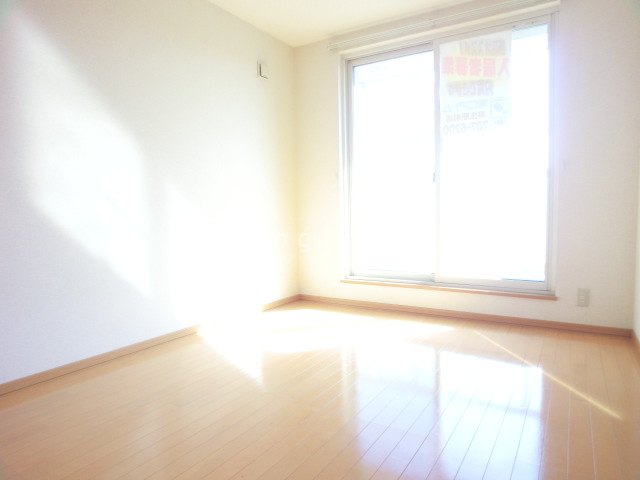 その他部屋・スペース　お部屋の床もピカピカです★