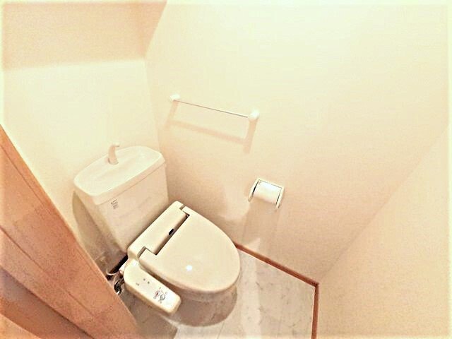 トイレ　トイレもきれいです