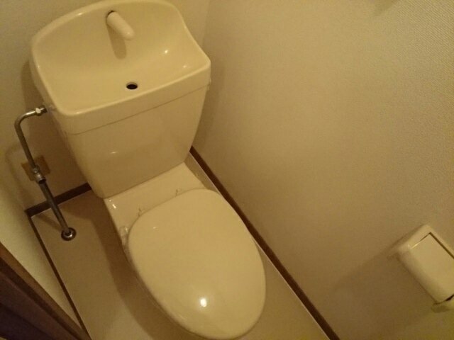 トイレ　トイレもきれいです
