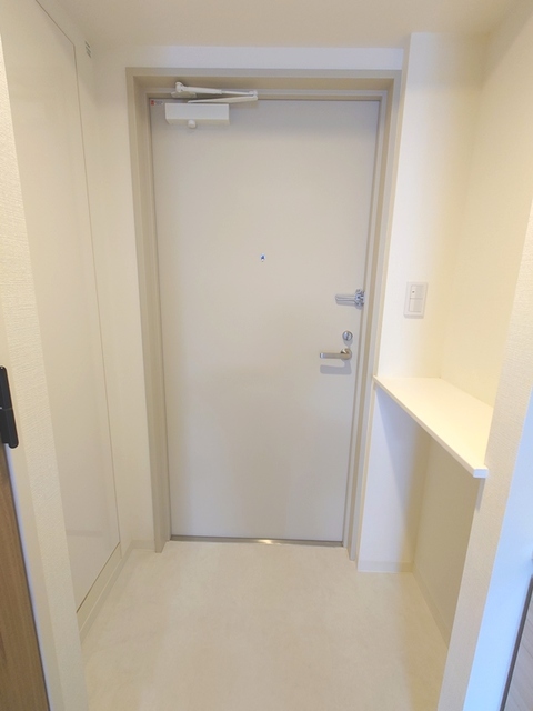 玄関　※写真は同タイプ住戸です。