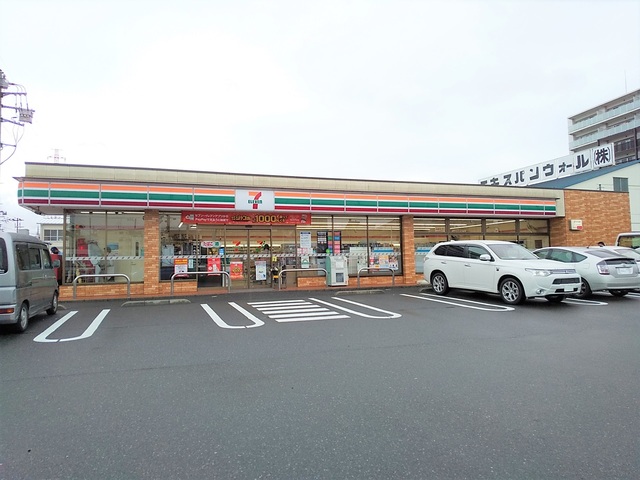 コンビニ　セブンイレブン足立江北橋東店（コンビニ）まで60m