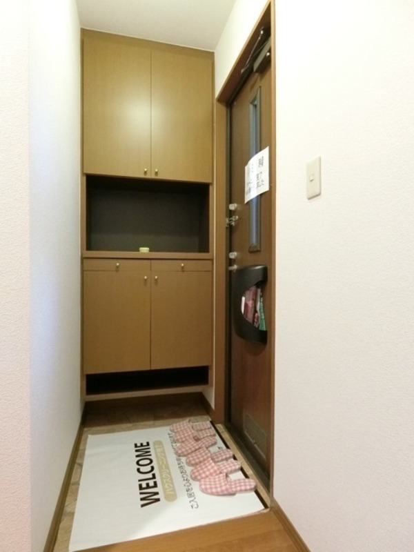 玄関　図面と現状に相違がある場合には現状を優先