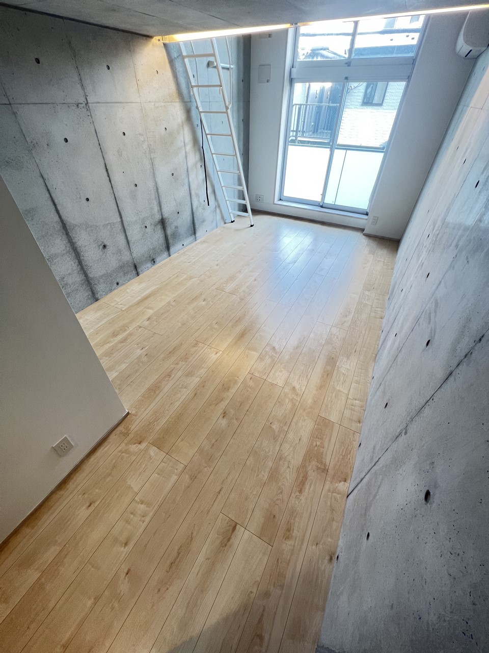 居室・リビング　※同物件、別部屋になります。