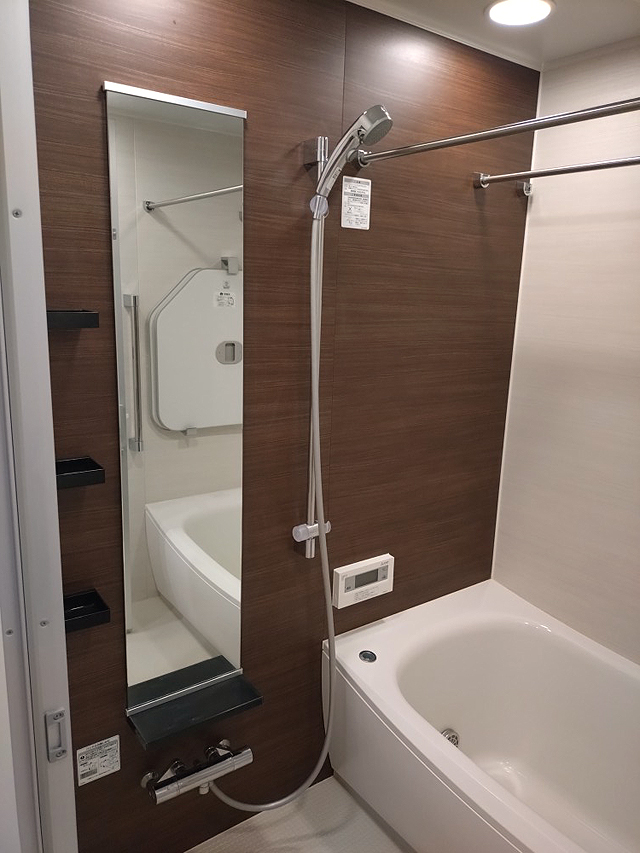 バス・シャワールーム