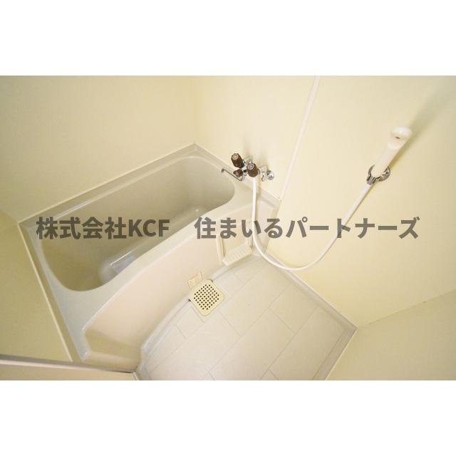 バス・シャワールーム　落ち着いた空間のお風呂です