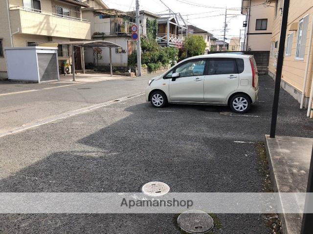 駐車場　エントランス