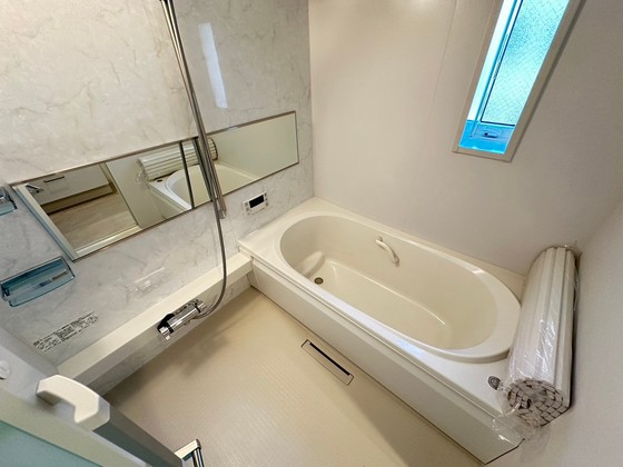 バス・シャワールーム　※別部屋の写真です