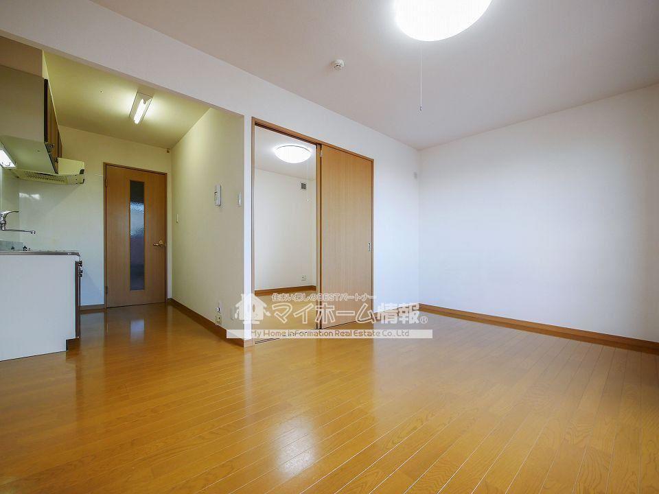 居室・リビング　10.5帖のゆったりとしたＬＤＫ！！