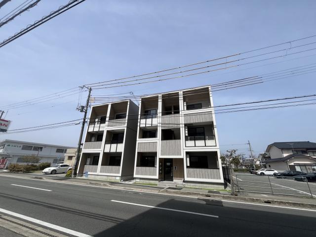 加古川市加古川町北在家のアパートの建物外観