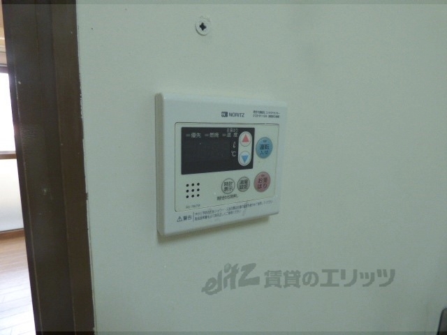 その他設備　給湯器リモコン