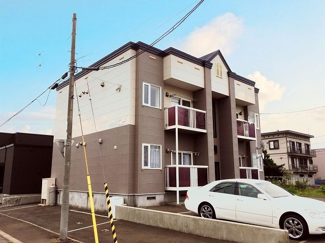 北海道札幌市東区北丘珠三条１（アパート）の賃貸物件の外観