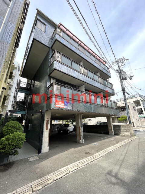 阪口マンションの建物外観