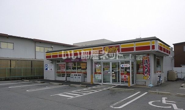 【奈良市東九条町のアパートのコンビニ】