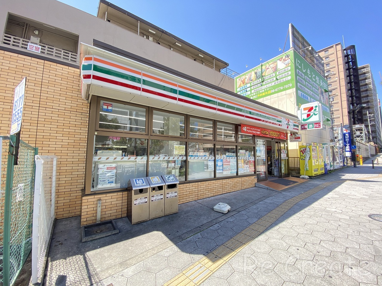 コンビニ　セブンイレブン大阪鶴橋駅西店（コンビニ）まで107m