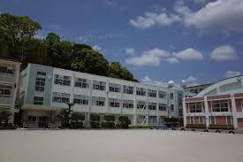 小学校　早岐小学校（小学校）まで848m