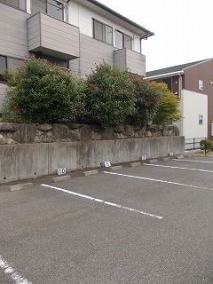 【アイリスの駐車場】