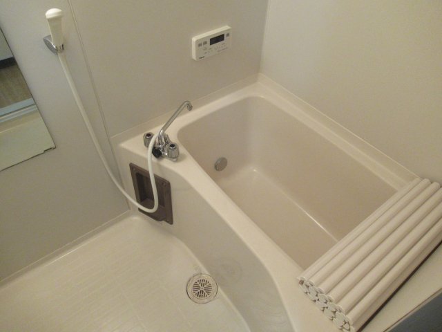 バス・シャワールーム　ゆったり過ごせるお風呂です