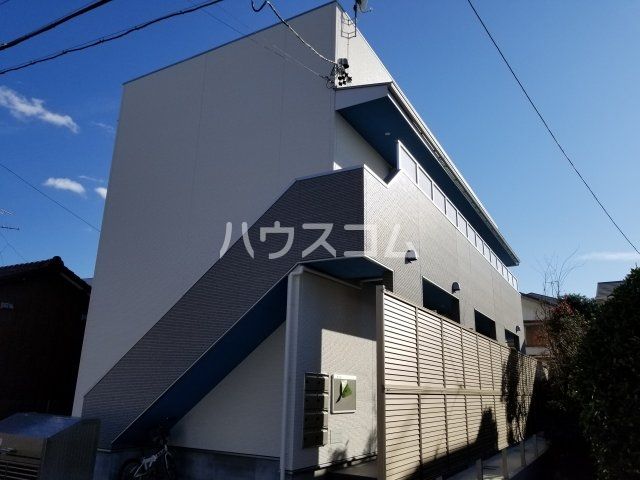 春日井市味美町のアパートの建物外観